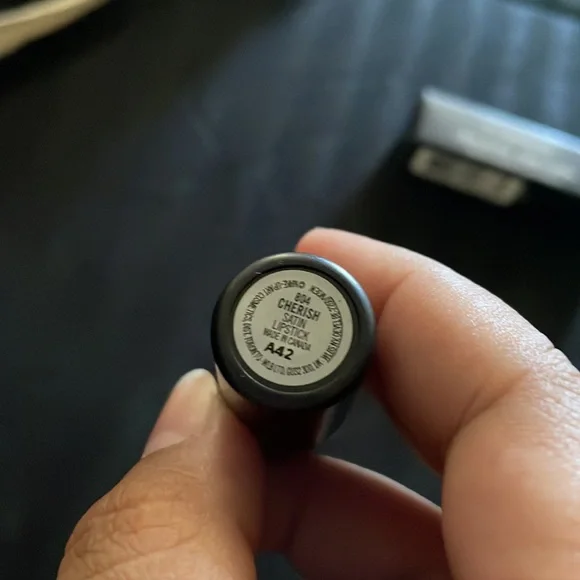 Satin lipstick - cherish - Picture 4 of 7